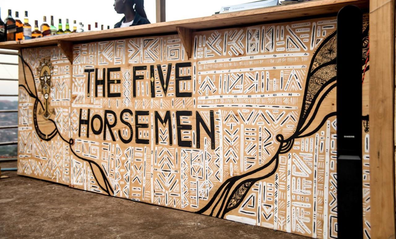 Hostel The Five Horsemen Kampala Zewnętrze zdjęcie