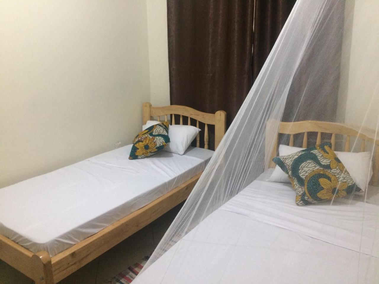 Hostel The Five Horsemen Kampala Zewnętrze zdjęcie