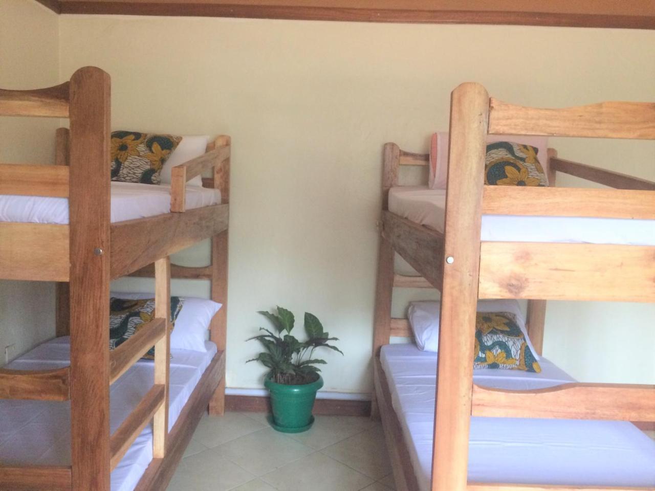 Hostel The Five Horsemen Kampala Zewnętrze zdjęcie